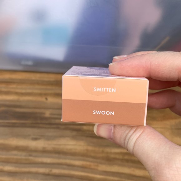 Wander Beauty Double Date Eyeshadow Duo in Smitten and Swoon - Picture 2 of 7